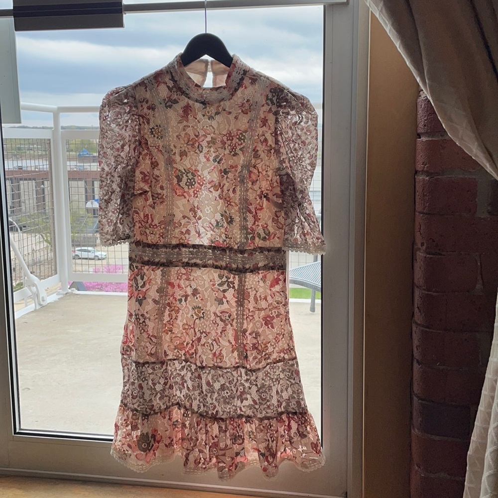 Vick L’Amore Lace Statement Dress | M